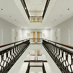 Centre Point Chidlom - SHA Extra Plus