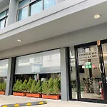 Udomsuk Inn & Cafe - Bts Udomsuk