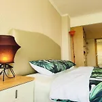 Cozy Room In Night Life Area In Downtown
