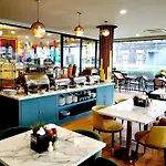 Siri Oriental Bangkok Hotel - SHA Extra Plus