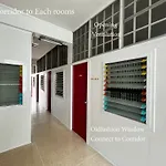 Merry V Guesthouse