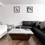 Night Hotel Bangkok - Sukhumvit 15