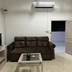Mall Suites Hotel