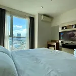 Opulence Riverview With Train Access
