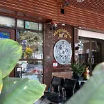 Longzhu Guesthouse