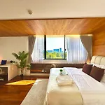 Luxury 3 Bedrooms In The Heart Of The City
