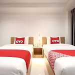 OYO 484 Pannee Residence Khaosan