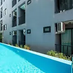 Super Oyo 427 Chill Apartment