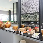 Queensland Hotel Bangkok