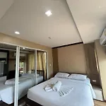 Greenview Ekkamai10 Suite