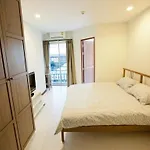 Baan Salin Suites