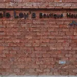 Uncle Loy\'s Boutique House