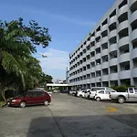Airport Suites