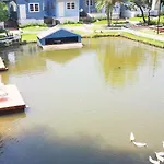 Nontnatee Homestay And Restaurant