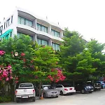 Platinum Place
