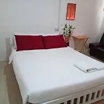 D House Hostel
