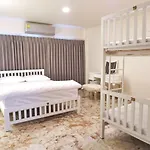Esse Hostel