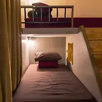 Sleeplizm Hostel (Adults Only)