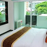 The Laurel Suite Apartment