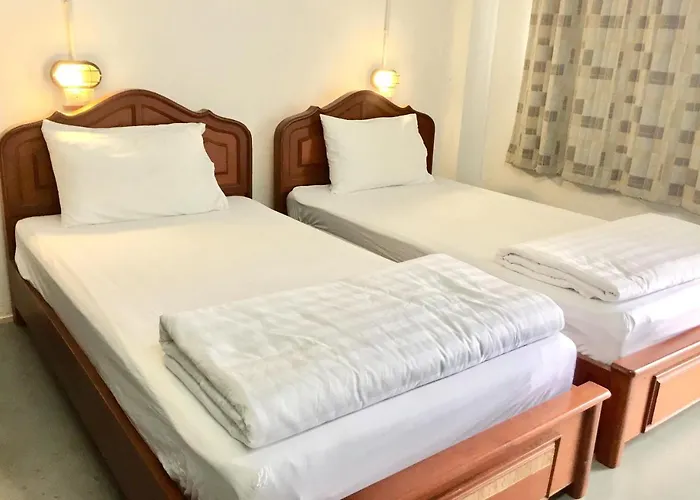 D House Hostel