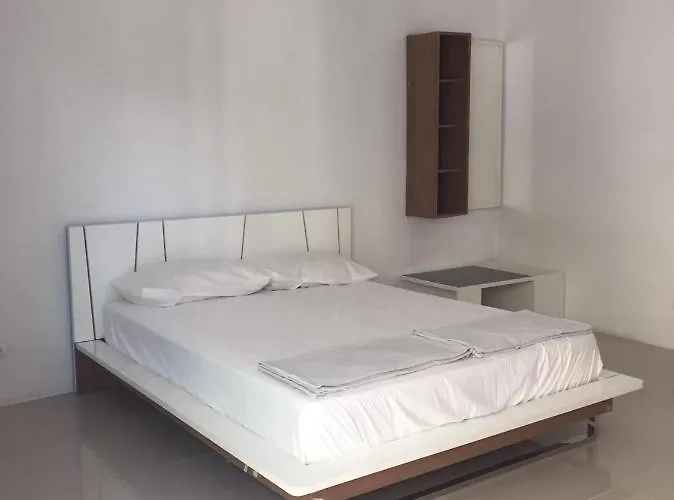 Atroom Hostel