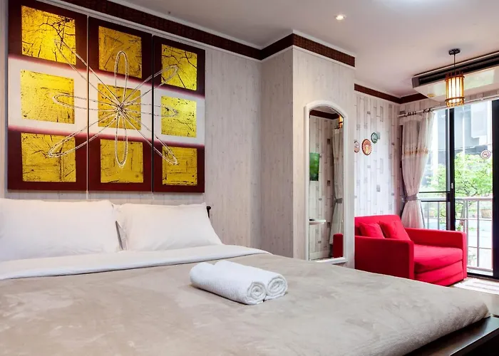 Clean Comfy Cozy Easy To Go Siam Paragon And Chatuchak Market