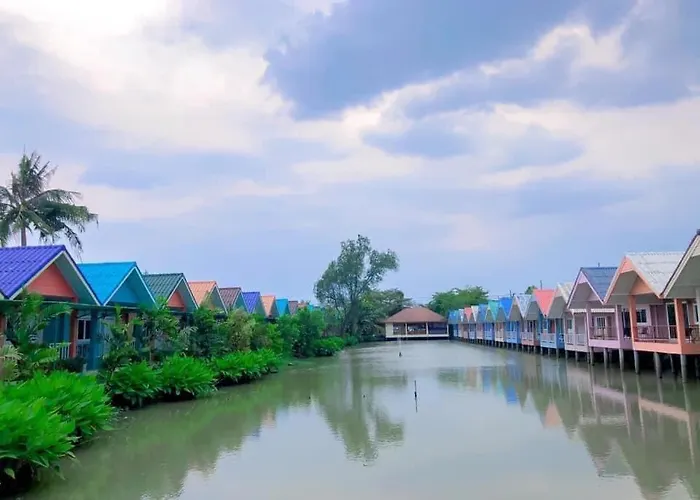 Baan Chay Namm Resort