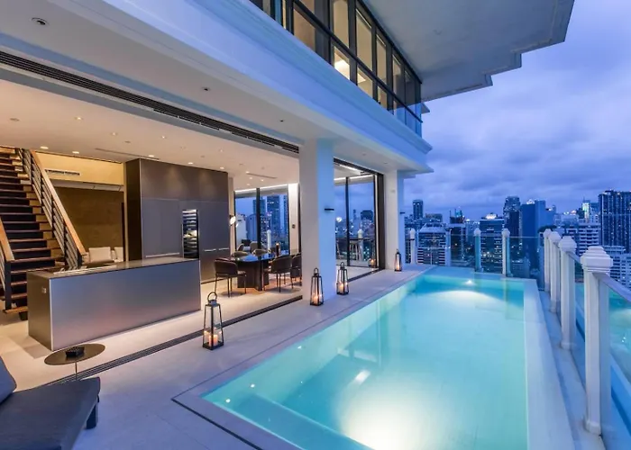 Super Luxury Large Over 230 Sqm 4 Bedroom Private Pool Phrom Phong High Floor