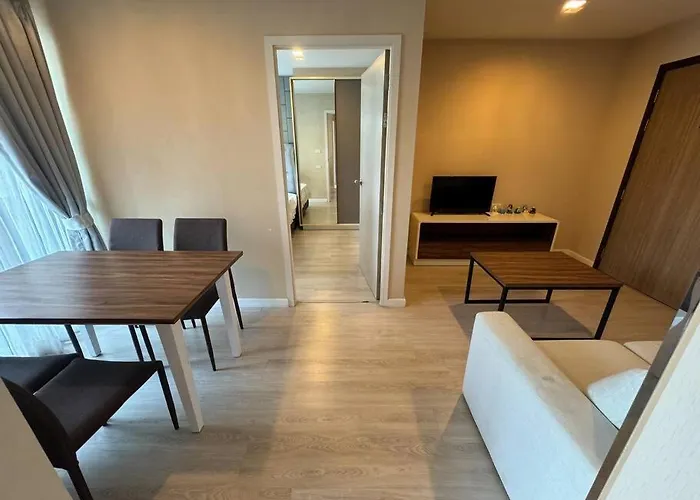 Sukhumvit 40 Two Bath Two Bedroom Two Balcony