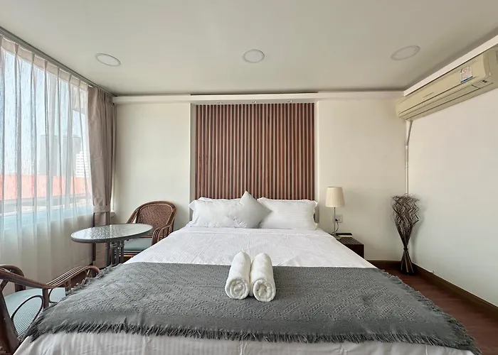 Longzhu Guesthouse