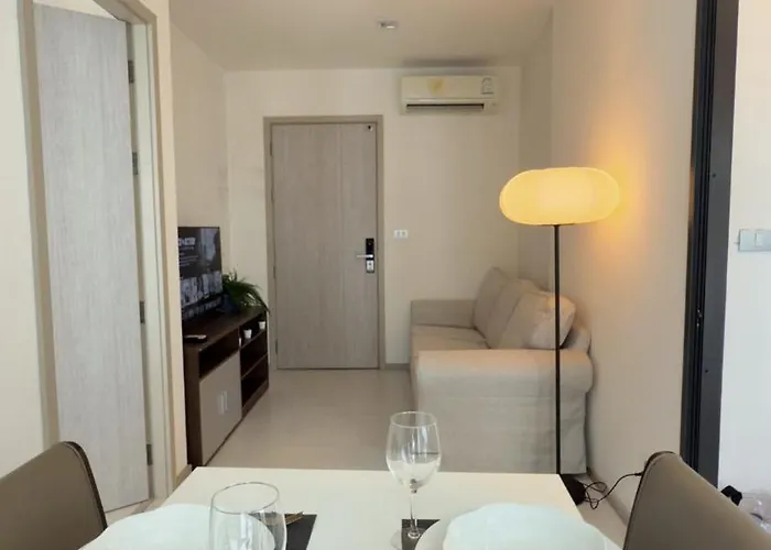 Luxurious Downtown Apartment With Train Access Bts
