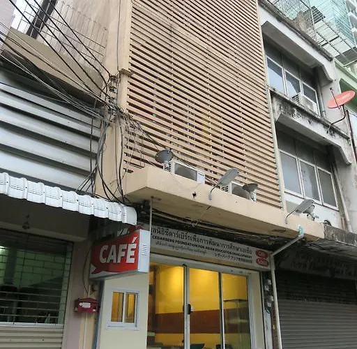 Cb Ekkamai
