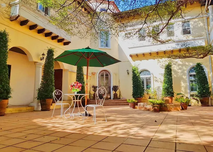 Prompimarn Villa Toscana