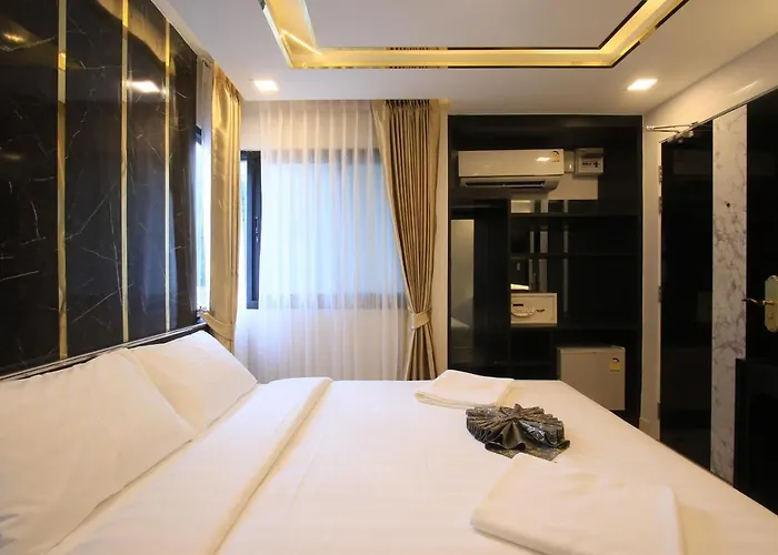 Pratunam Atrium Hotel