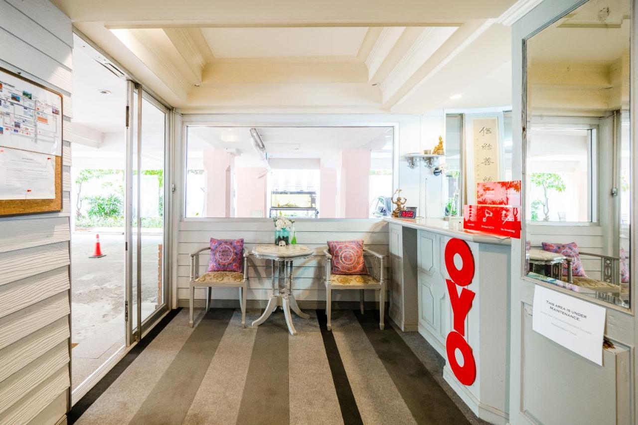 Oyo 1042 Boon's 3* Bangkok