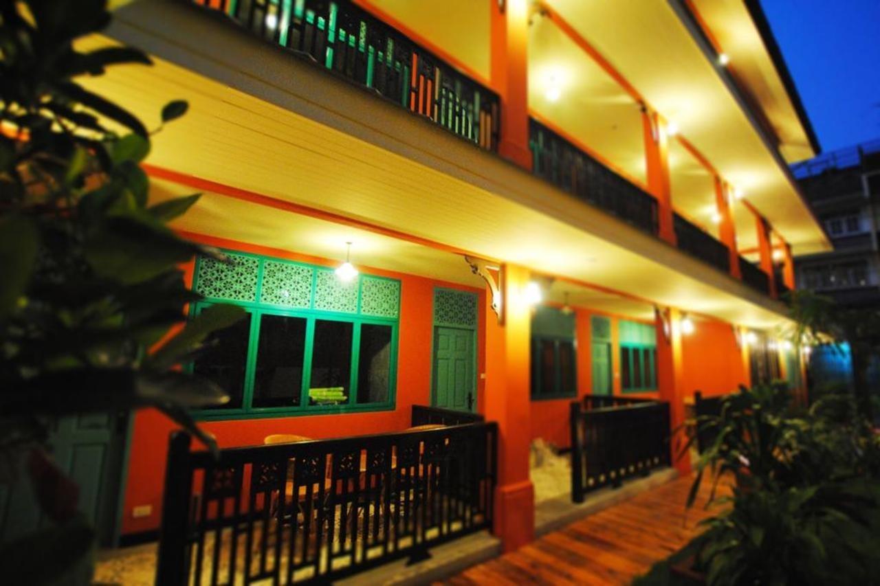 Focal Local Bed & Breakfast Bangkok