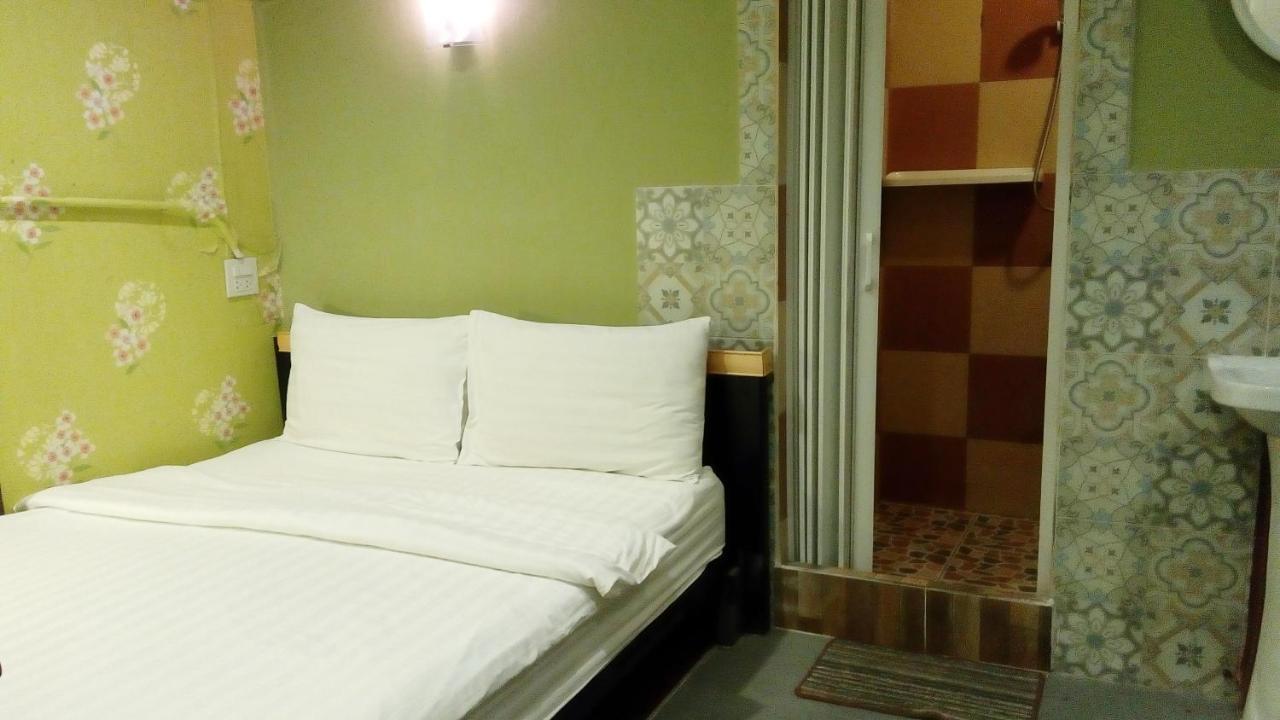 14 1 Khách sạn Bangkok