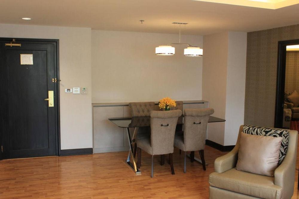 Rembrandt Residences Khách sạn Bangkok