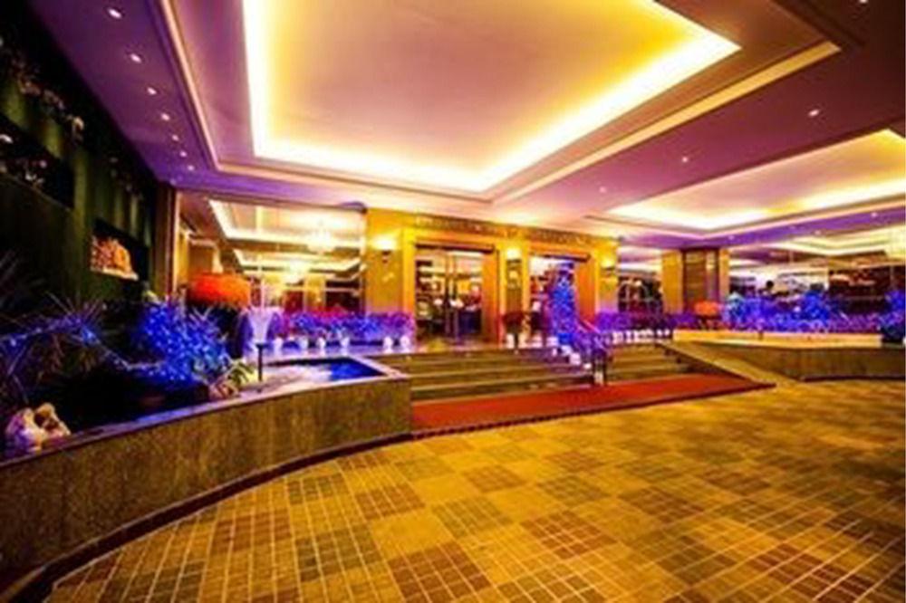 Khách sạn Rembrandt Residences 4*