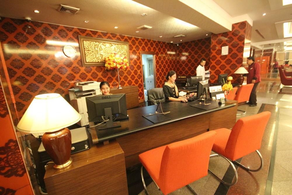 Rembrandt Residences Khách sạn