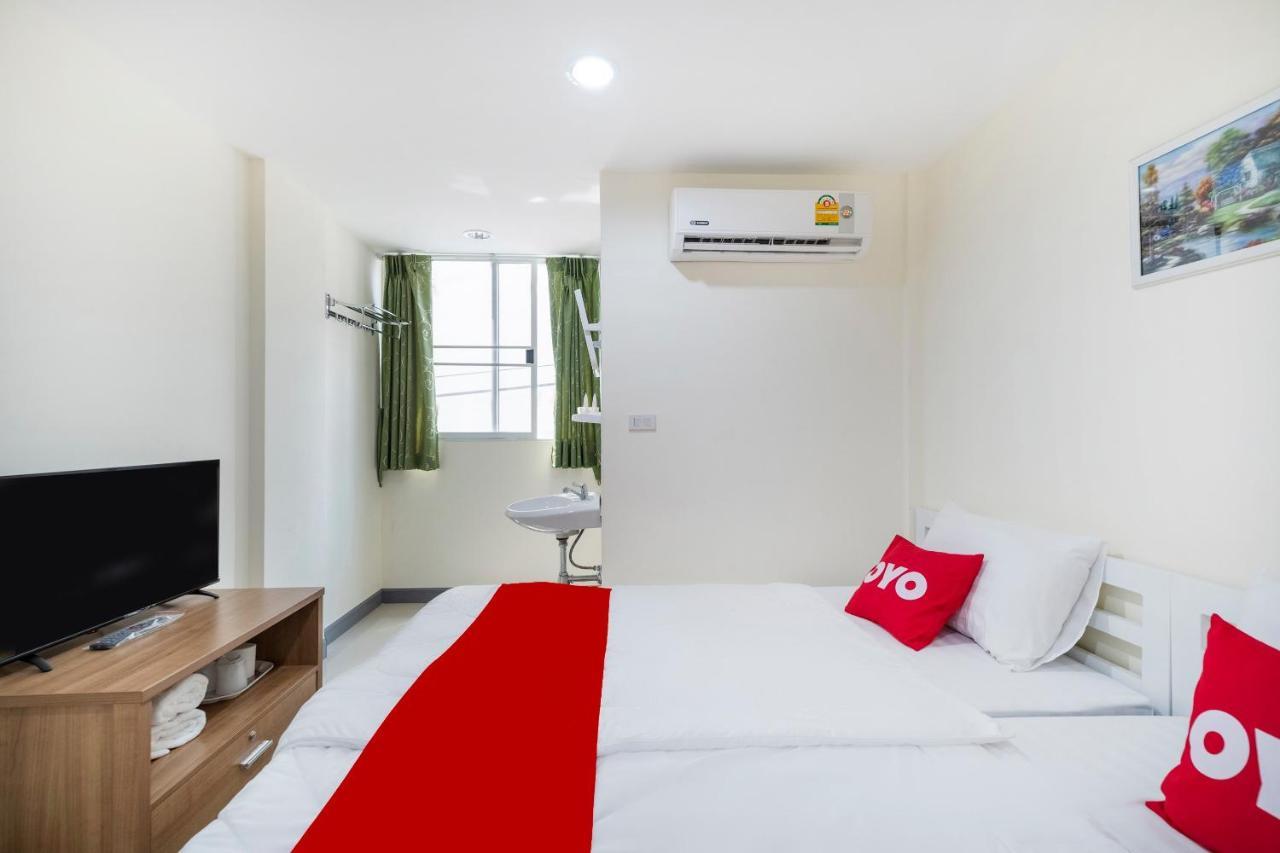 Hotel Oyo 439 Bed & Bus