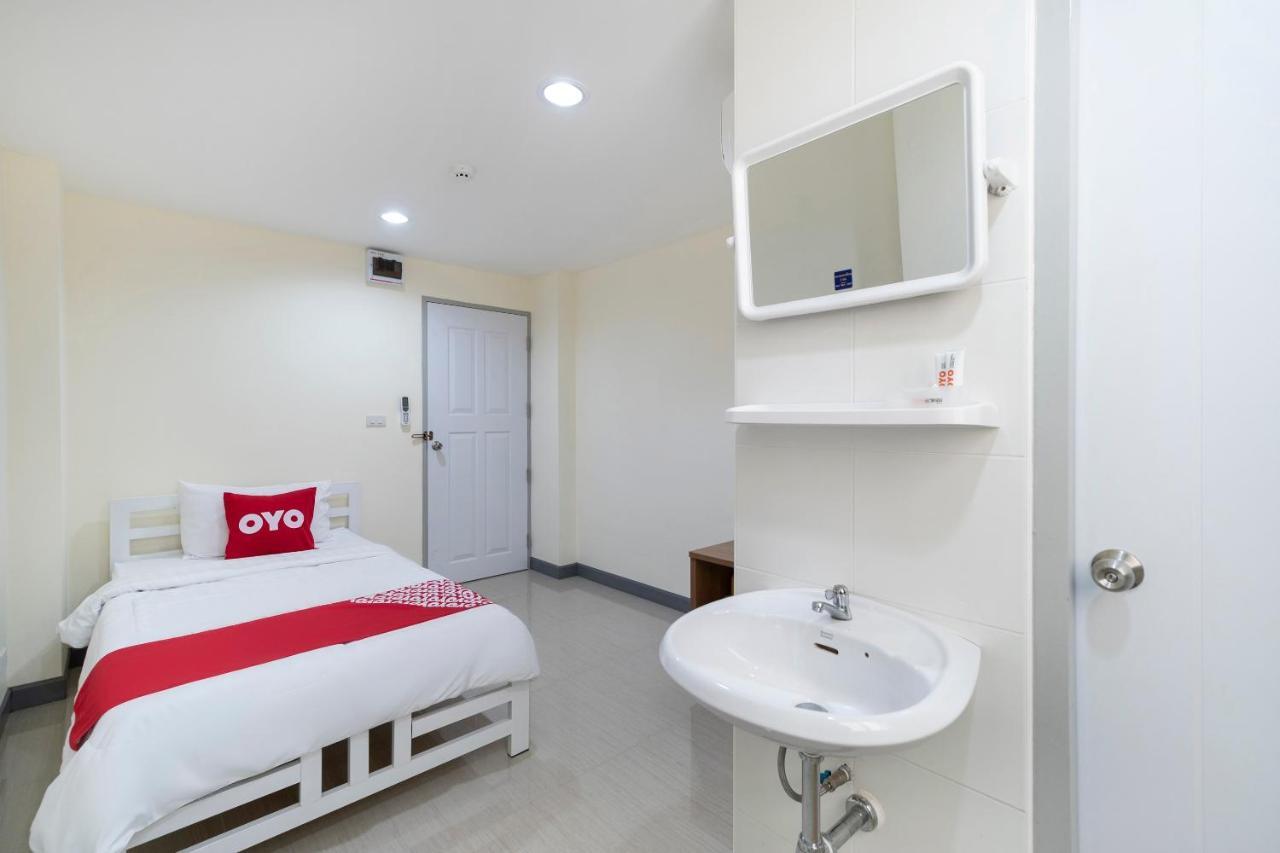 Oyo 439 Bed & Bus Bangkok