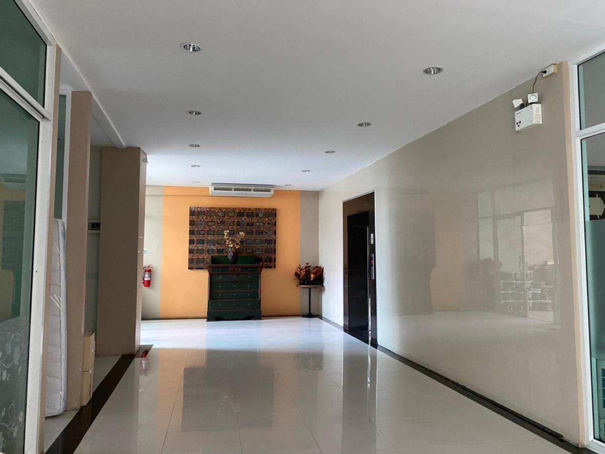 Leenova Place Hotell Bangkok
