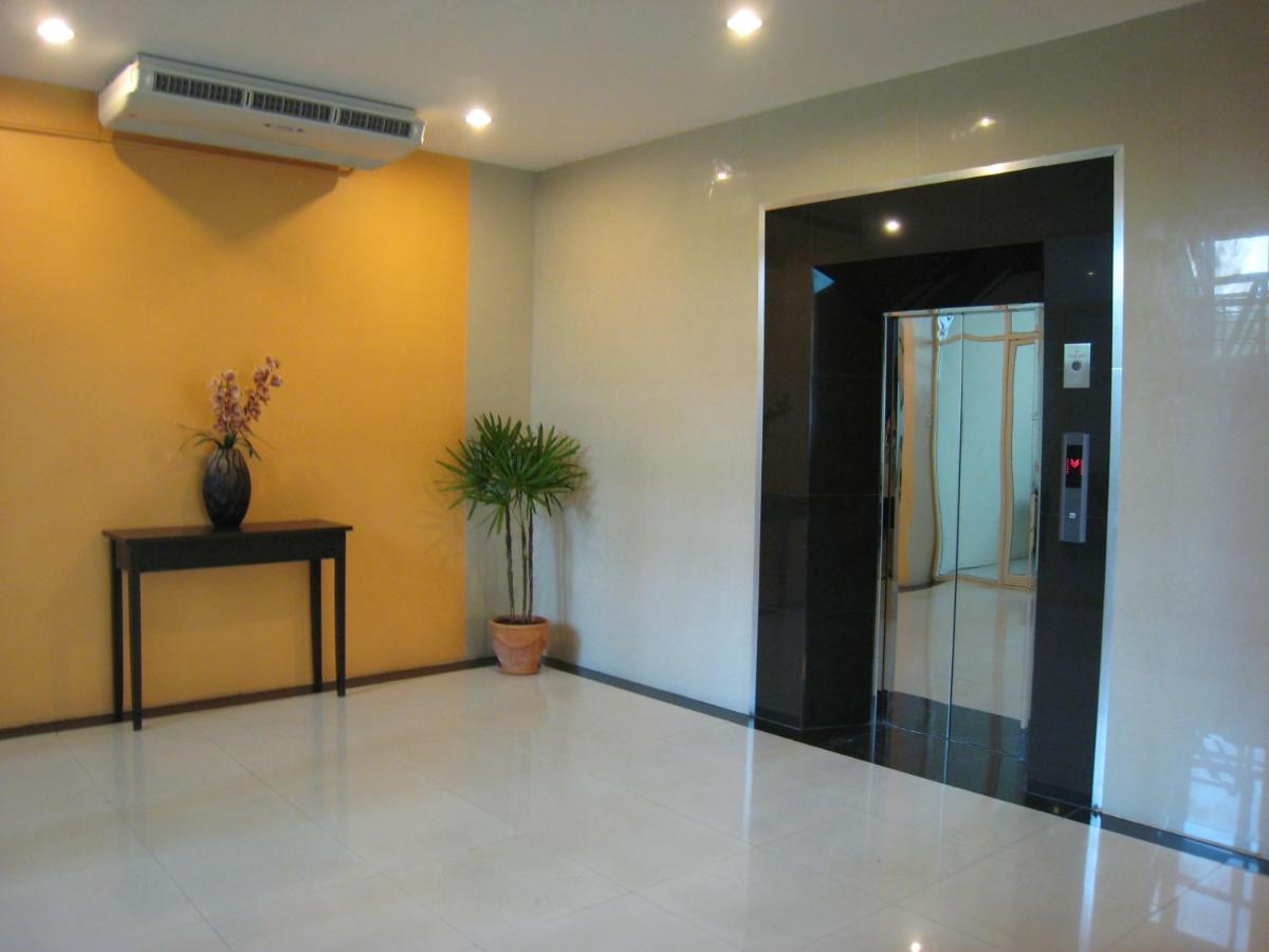 Leenova Place Hotell Bangkok