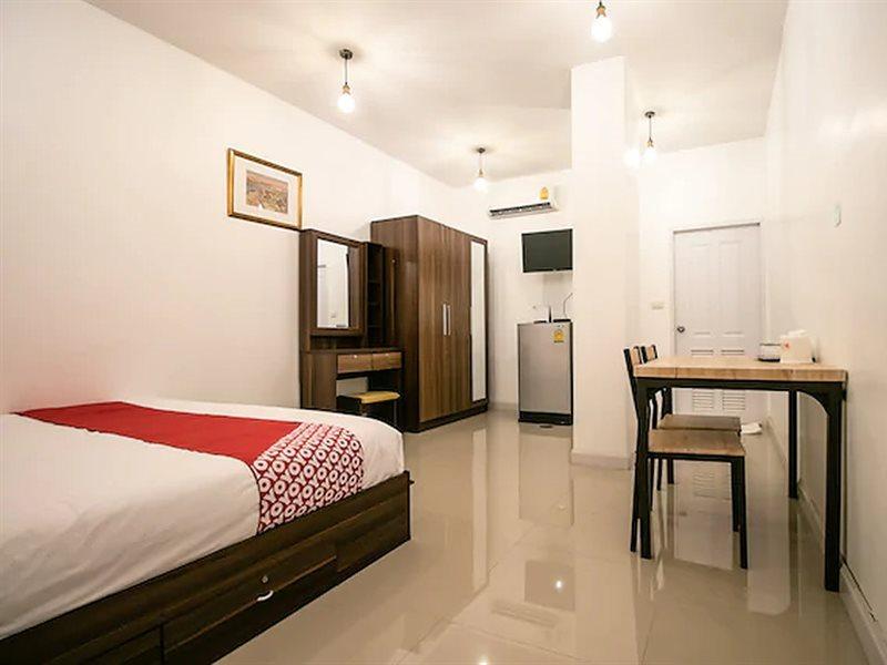 Oyo 568 Art Hua Lamphong Hotell