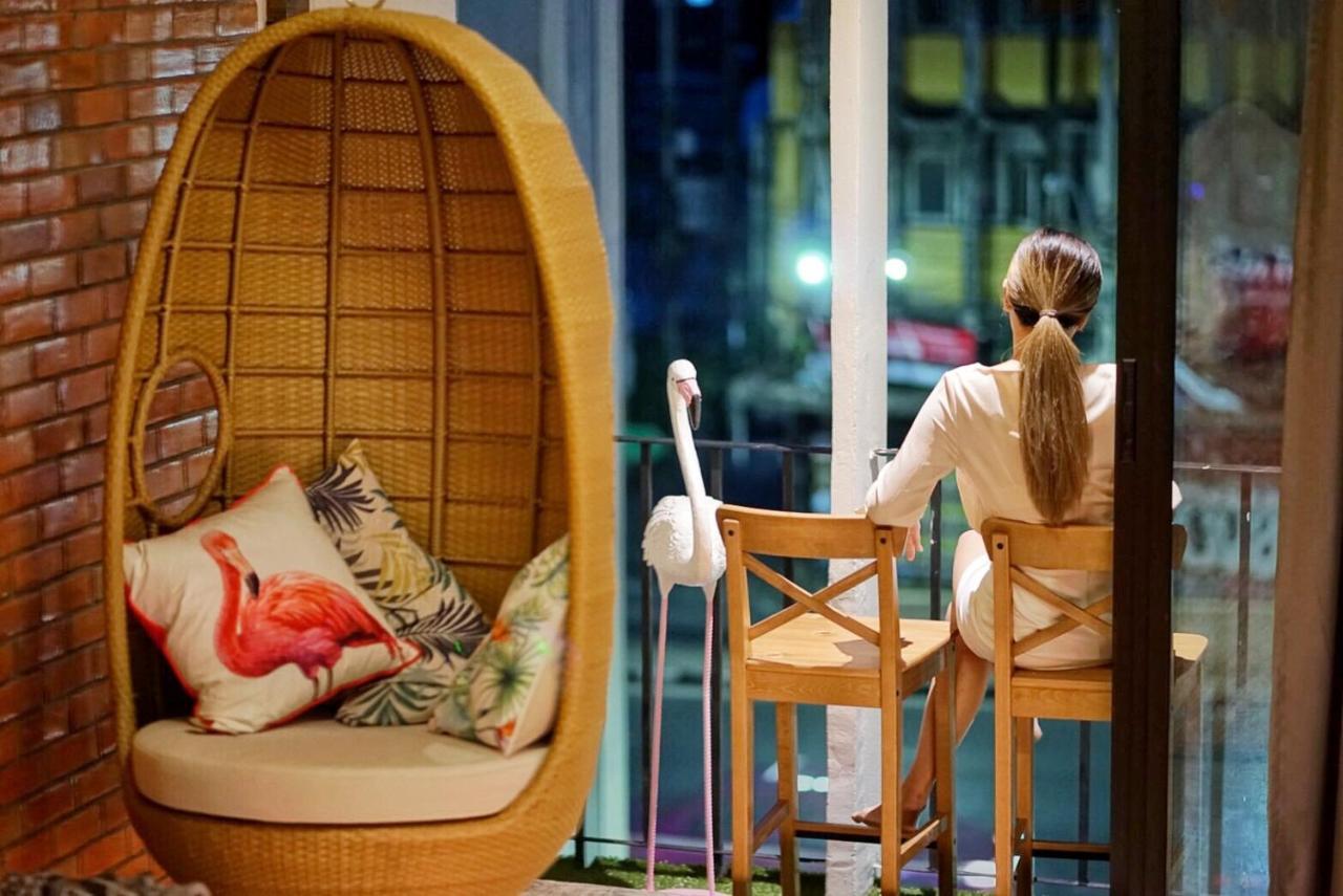 Hidden Habitat - Design Gasthuis Bangkok