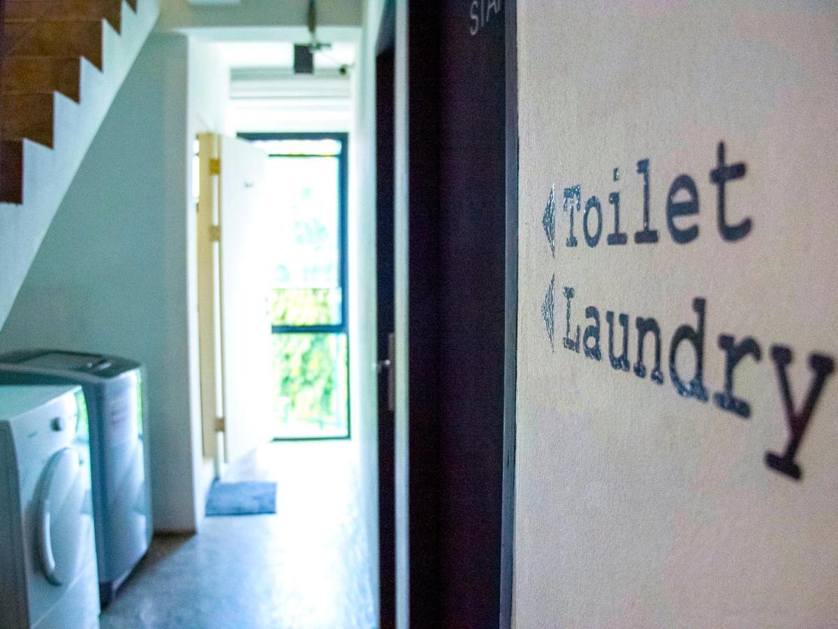 Hostel Holy Sheet