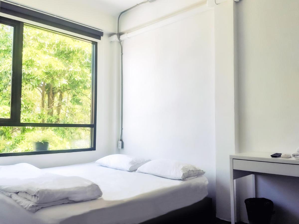 Hostel Holy Sheet Bangkok