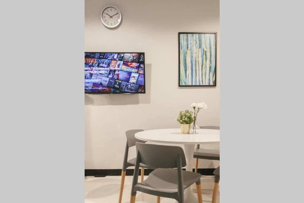 S2 Silom Large 4-6 Guests Full Kitchen Wifi Leilighet *