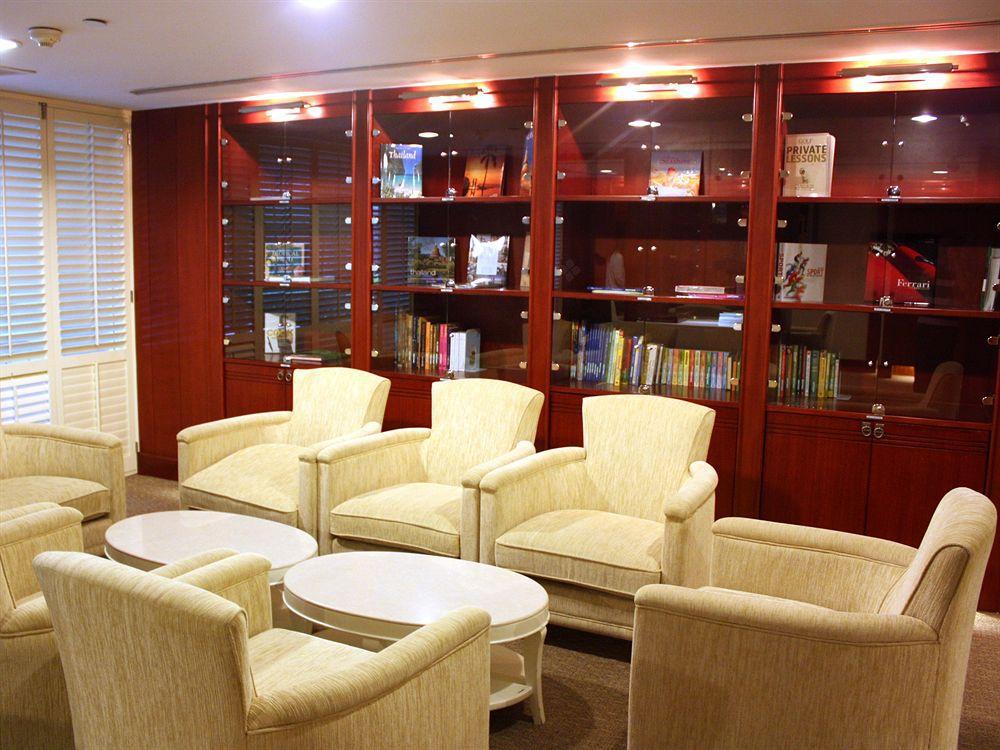 Khách sạn Centre Point Sukhumvit Thong-lo